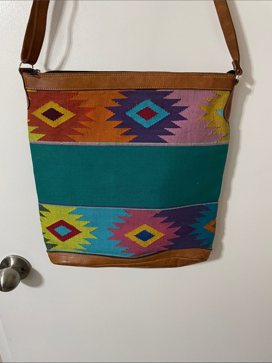 Unbranded Handbags - Unbranded Southwestern Pattern Bag with Leather Trim